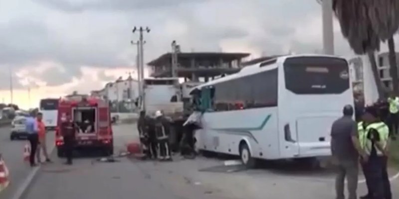 Дтп в турции вчера автобус фото Пять российских туристов оказались в больнице после ДТП с участием автобуса в Ан