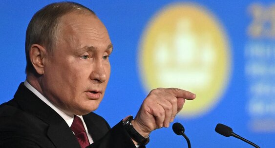 Владимир Путин объяснил позицию стран ЕС по&nbsp;атакам дронов на&nbsp;Россию|