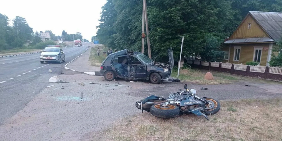 Подростки 15 лет угнали автомобиль чтобы покататься и попали в дтп