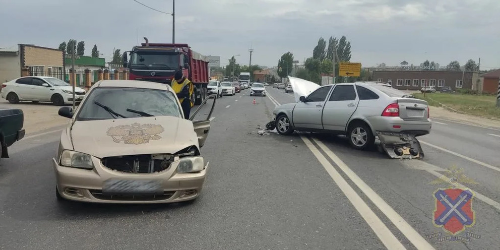 Водитель мазды не справился с управлением