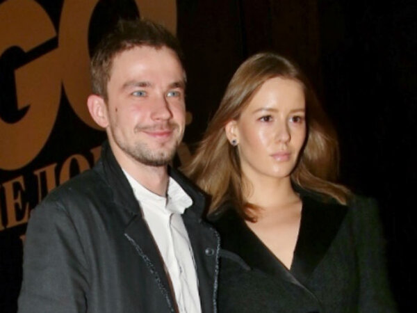 Александр Петров показал, как отдыхает в Италии с возлюбленной Ириной Старшенбау