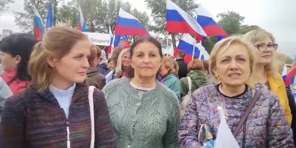 Сысерть новости пикет референдум. Митинг в поддержку Донбасса.