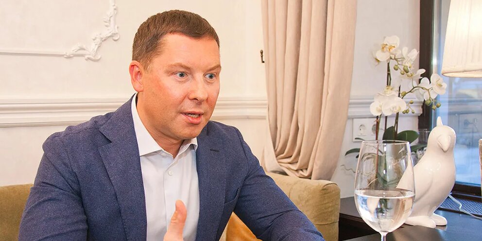 глазков уходит. глазков уходит. кожа век. нанесение крема для век. кожа вокруг глаз.