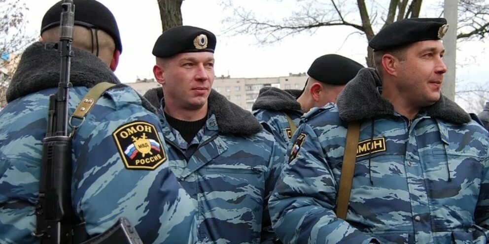 Как выглядит омон в россии Кадыров сообщил, что ОМОН проводит зачистку Каменки-Днепровской в Запорожской об
