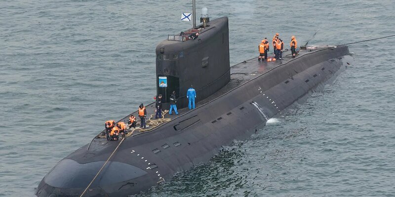 Порно видео: Секс на подводной лодке