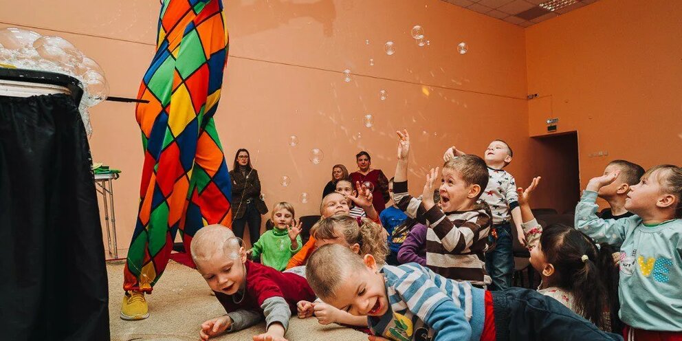 Пенза детский дом фото детей не больных Фонд "Дети земли русской" доставил гуманитарный груз в великолукский детский дом