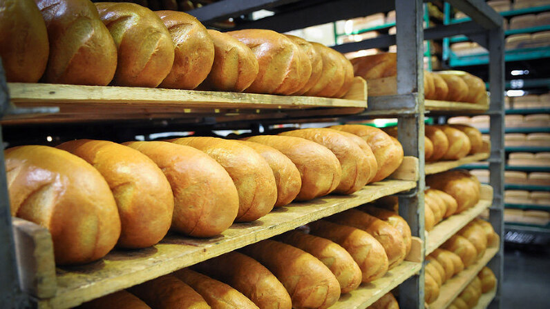 хлебозавод фацер санкт петербург. выпечка хлеба на заводе. завод хлебобулочных изделий. хлебопекарная промышленность. хлебокомбинат южной осетии.