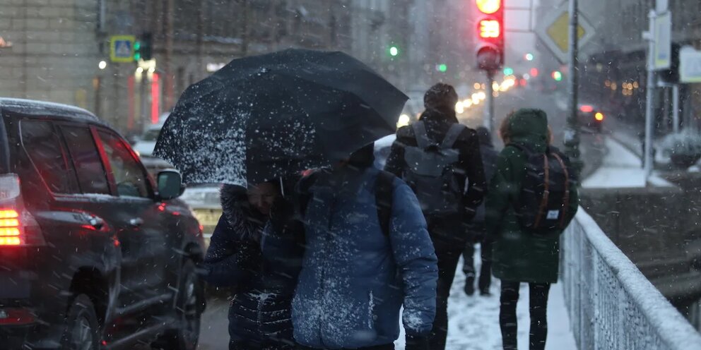 20 23 ноября. Снегопад в Петербурге. Снегопад в городе. Мокрый снег. Сильный снегопад.