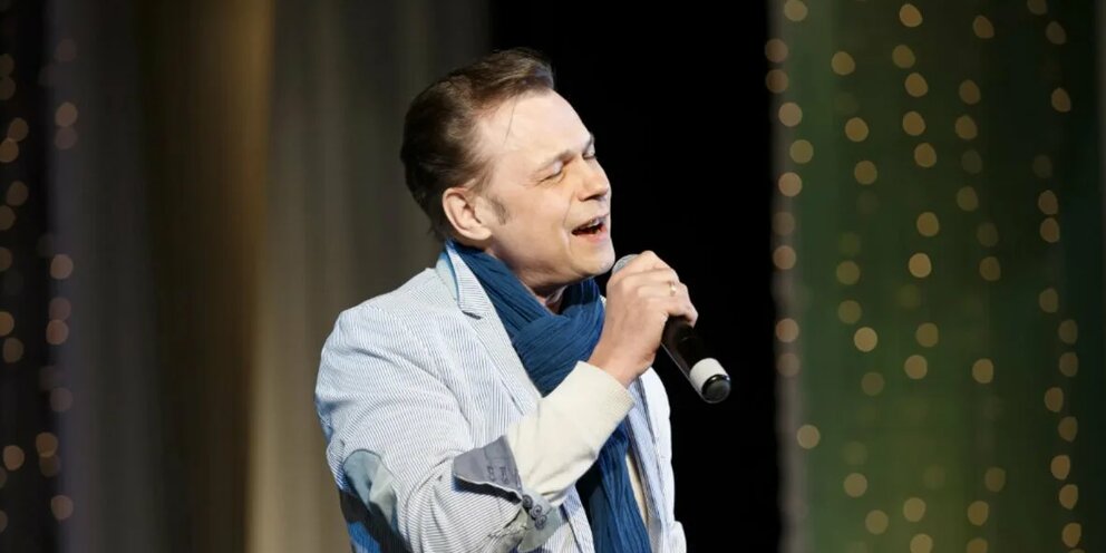 Владимир левкин сейчас фото Певец Владимир Левкин рассказал, что в 90-е было непросто: Новости