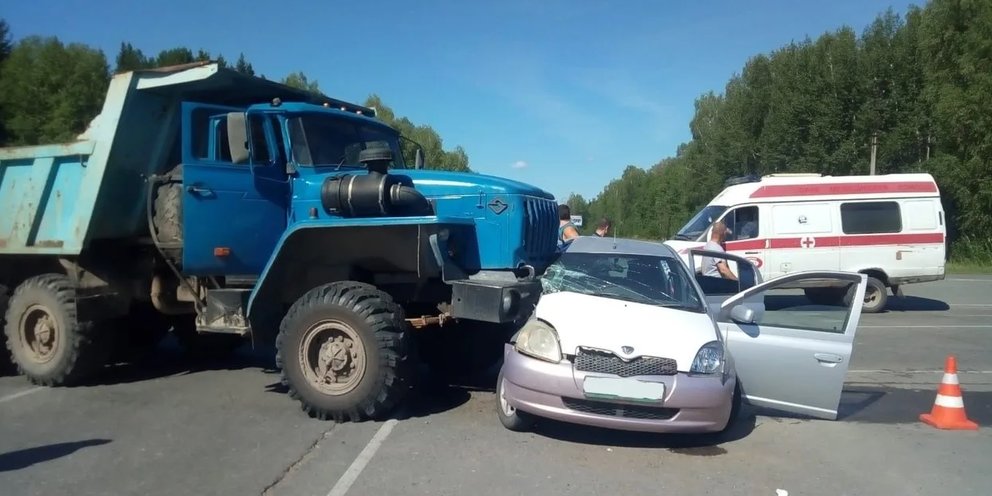 Водитель грузовика Урал Некст