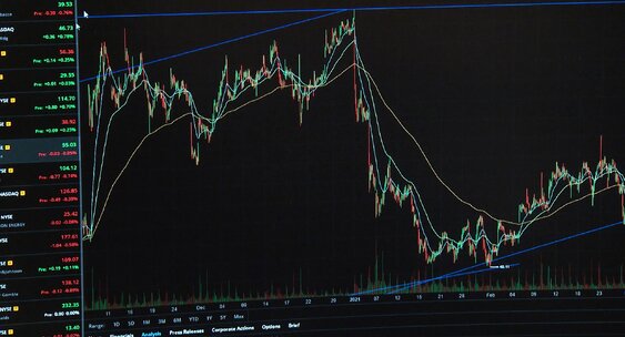 ФАС планирует снизить норматив продаж топлива на&nbsp;Петербургской бирже|