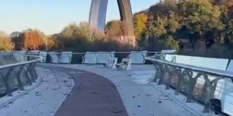 Разрушение киевского моста. Киев взорваны мосты. Подрыв мостов в киеве. Артемовск 2023. Киев взорваны мосты.