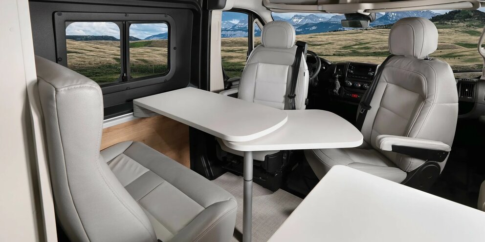 2021 Airstream RV Classic 30rbq комплектация