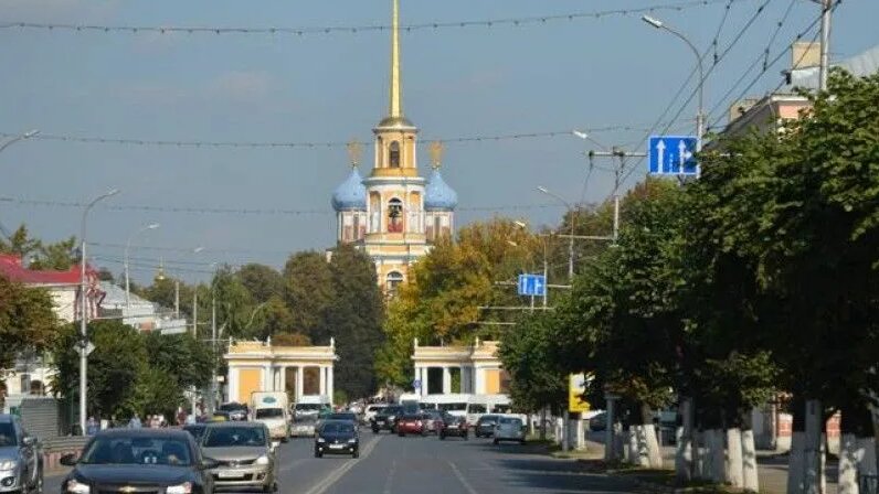 Главная улица рязани фото В Рязани закроют движение на площади Ленина на время празднования Дня города: Ян