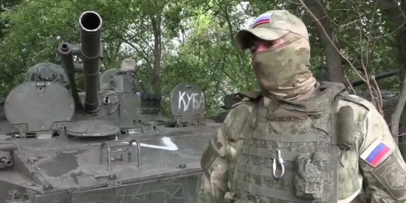 Морпех положил троих в рукопашном, повестки вручают на похоронах: Об этом не пишут в сводках СВО