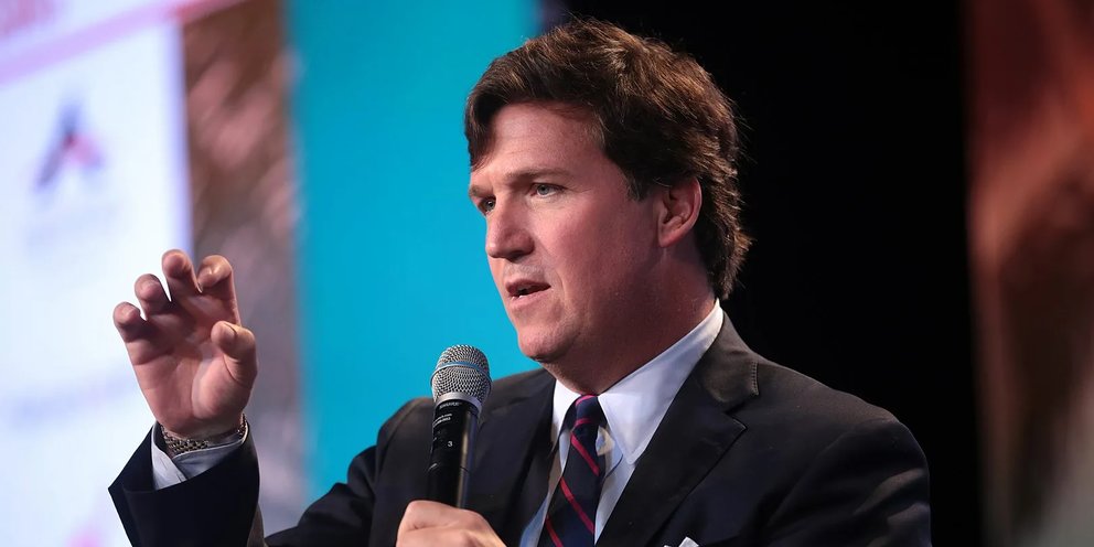 Такер карлсон fox news. Журналист карлсон новости на сегодня. Американский журналист такер. Такер ведущий фокс ньюс. Журналист карлсон новости на сегодня.