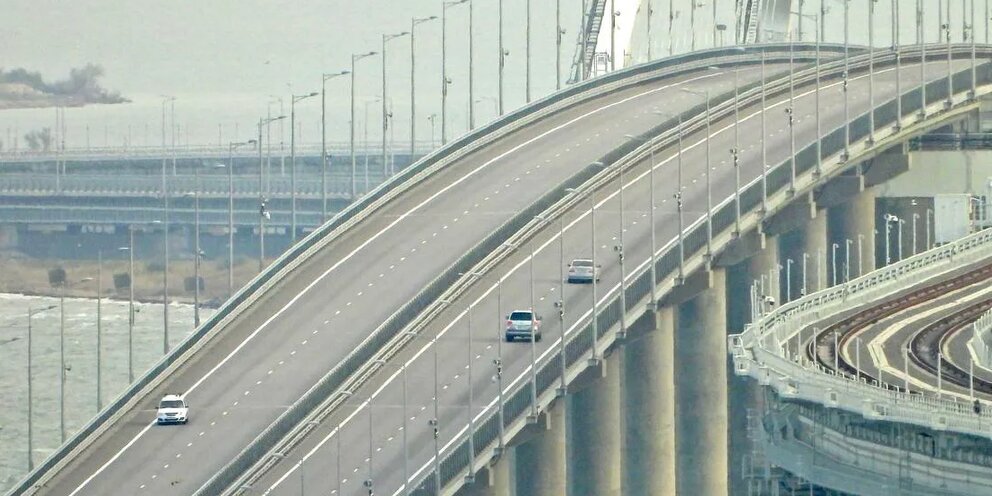 Автор проекта крымского моста 6 букв На Крымском мосту возобновили движение автотранспорта: Новости