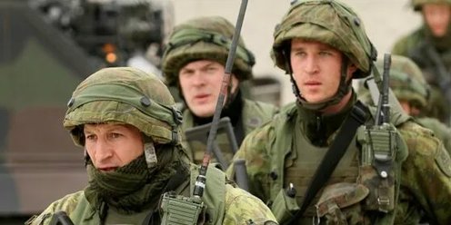 Объявлено военное. Офицеры на учениях.