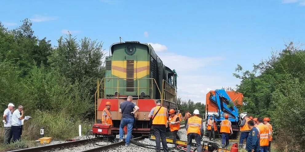 Железная дорога переезд. Кировская железная дорога. Авария на переезде в ставропольском крае