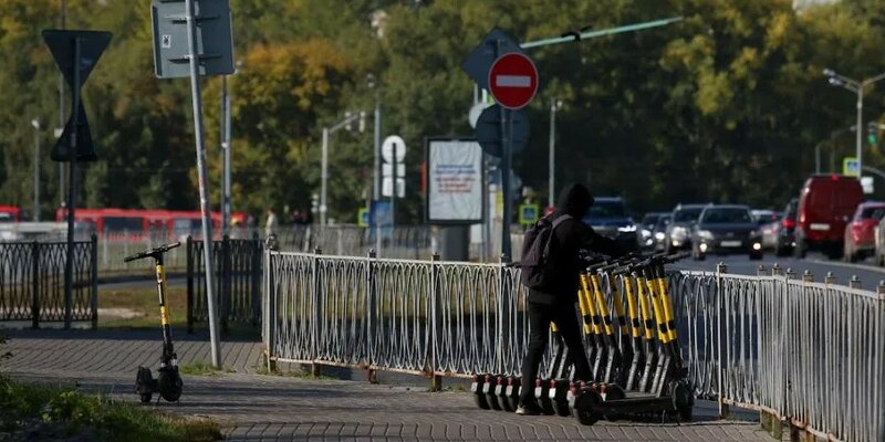 В татарстане ударил ребенка на самокате