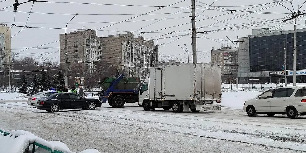 Землетрясение в чите 15.01 2024. Дюна замело. Трамвай Уфа. Трамвай Уфа 2018. Трамвай весной в городе.