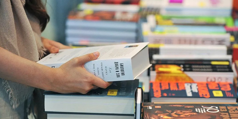 Подборки книг для чтения осенью появились в сервисе Библиотеки Москвы