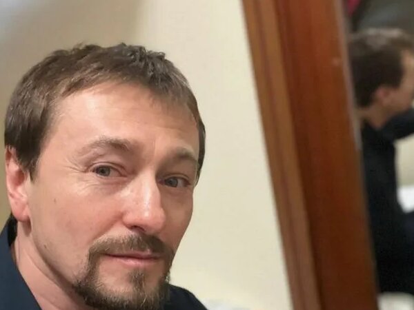 Как сейчас выглядит безруков Похудел и сильно сдал: состояние Белого из "Бригады" взбудоражило россиян (фото)