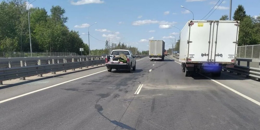 Произошло возгорание автомобиля водитель получил ожоговую травму