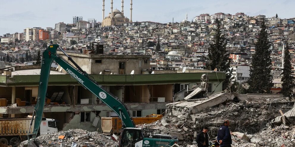 Землетрясение в турции разрушения. Землетрясение картинки. Землетрясение в турции 30. Землетрясение на востоке. Малатья турция землетрясение.