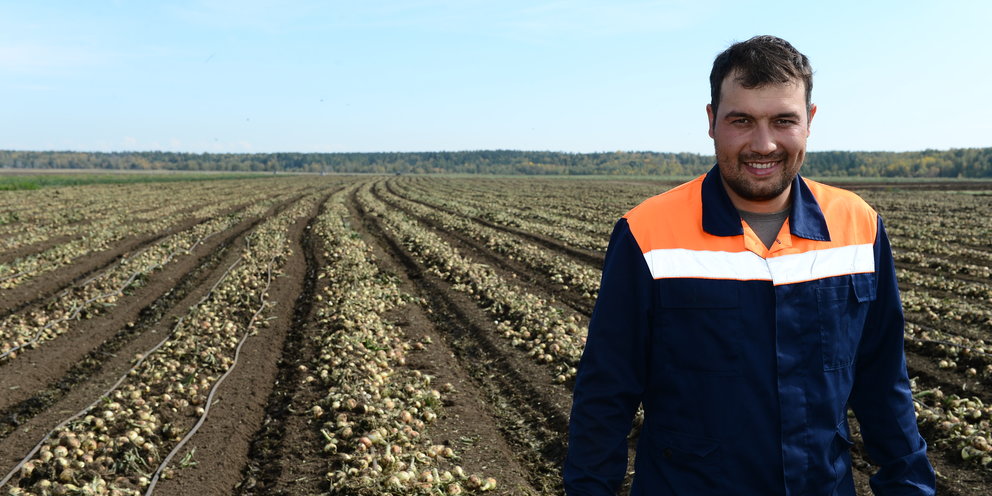 Сбор урожая. Логотип кфх картофель. Крестьянское хозяйство картофель. Кфх кичигин иркутская область. Крестьянское фермерское хозяйство кичигин.