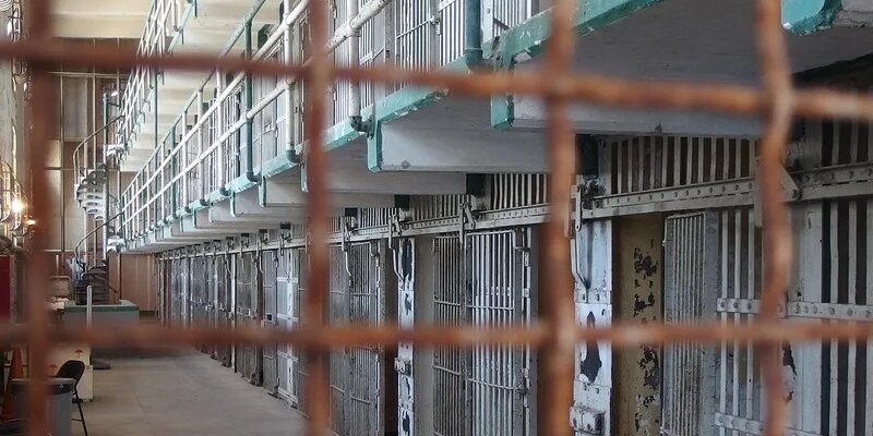 Захват заложников в исправительной колонии 19
