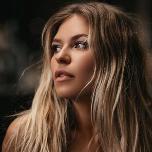 Рита Дакота