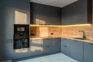 Видео кухонь Вардек