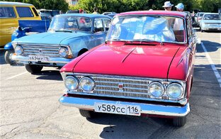 Автомобили Москвич и ИЖ