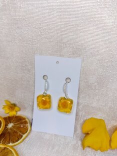 Серьги из эпоксидной смолы с настоящими цветами
