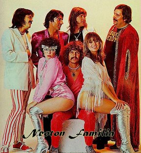 Neoton Familia