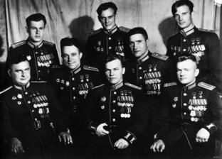 Советские летчики. Герои Великой Отечественной войны