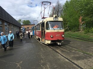 На общественном по Екатеринбургу.