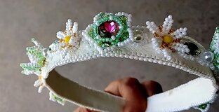 Украшения для прически в разных техниках.