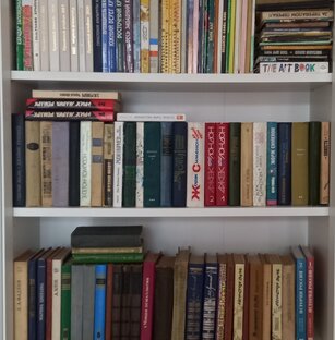 Милее книги в мире друга нет