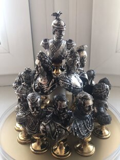 Серебряные бюсты правителей России