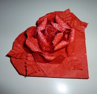 Что подарить маме