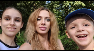 Статистика Дзен Блондинка Жарит