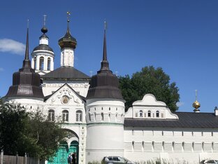 Монастыри и храмы
