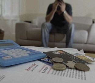 Просрочки по кредитам.