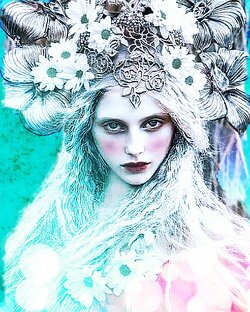 Белая жрица