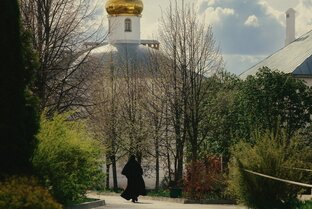 Монастыри, церкви