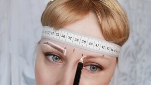 Брови. Коррекция. Бровист