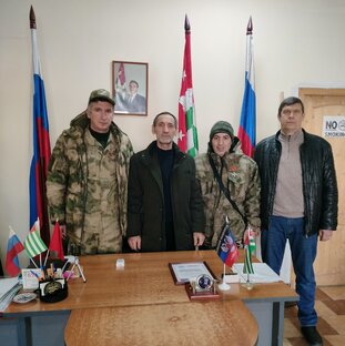 Вадим Николаевич Мироненко наградил Добровольцев Георгиевским крестом