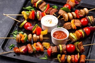 ЗАКУСКИ И САЛАТЫ
